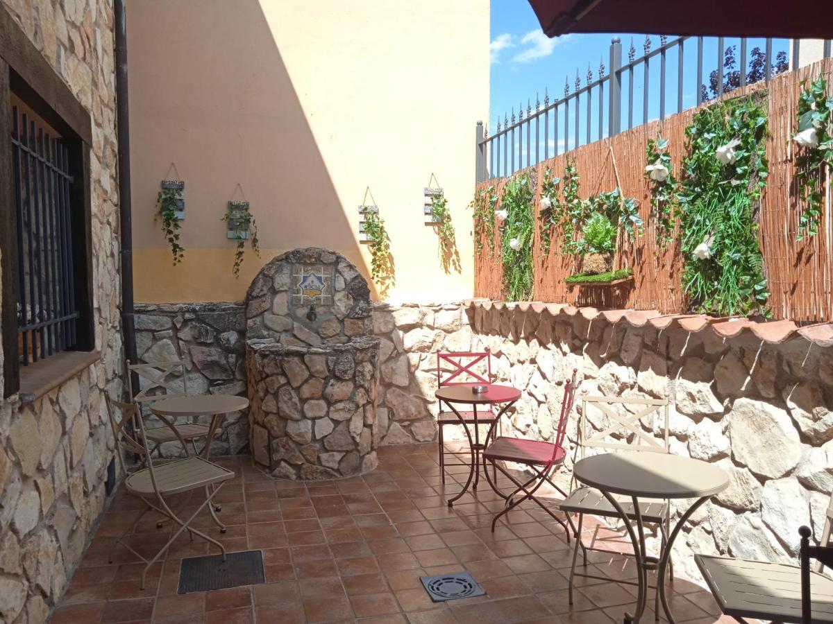 Mis Cuatro Estaciones, Casa Boutique Guest House Sotos de Sepulveda Exterior photo